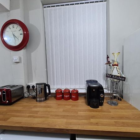 Stunning Holiday Home. Free Parking. 맨체스터 외부 사진